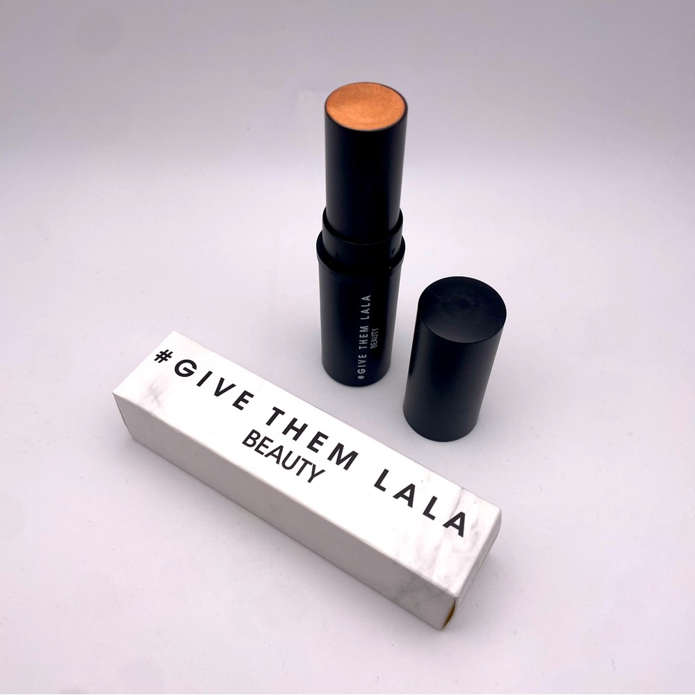 GIVE THEM LALA | “Golden Girl” | Highlighting Stick (Brand New!) ✨